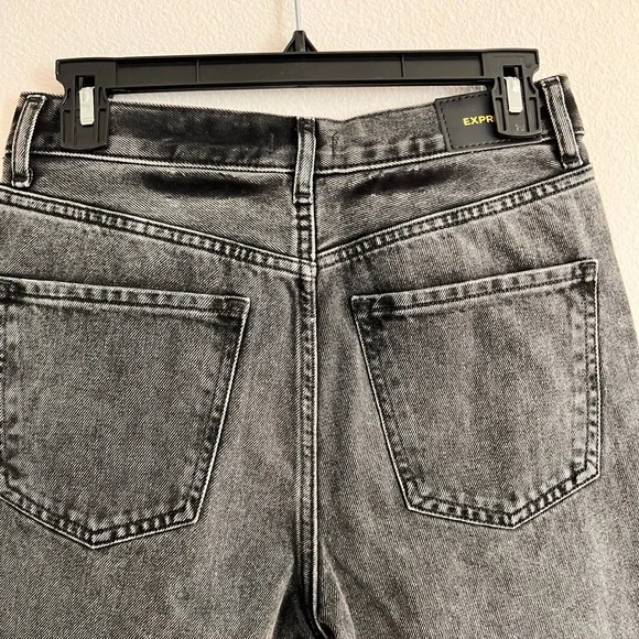 Express women’s Distressed high rise straight ankle Black Jeans. Size 4 - Picture 10 of 12